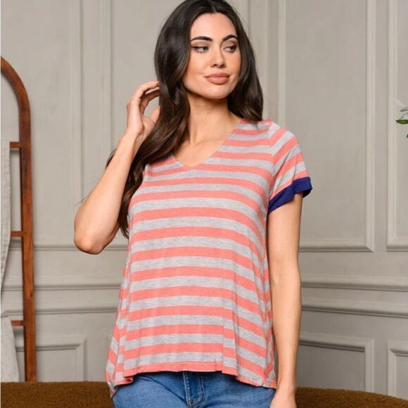 Women’s short sleeve stripe back detailed top‎ - Picture 2 of 8